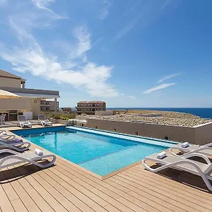 Esmeralda Sol Villa